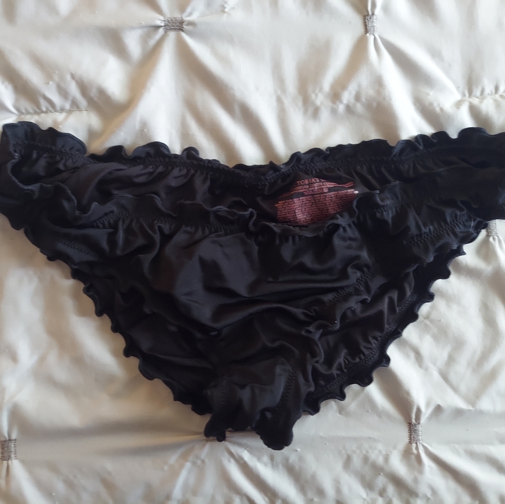 Victoria's Secret cheeky ruffle bikini bottoms